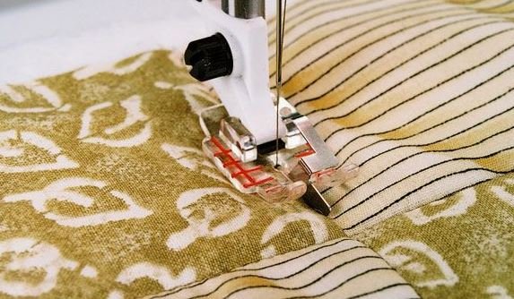 VIKING Clear Stitch-in-Ditch Foot (Groups 1-7) #412927446