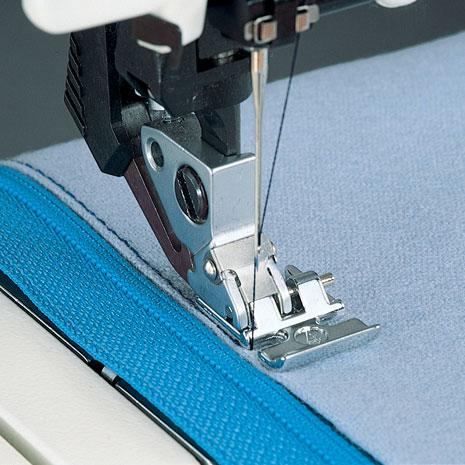 PFAFF ZIPPER FOOT WITH IDT  D,E,G,J,K