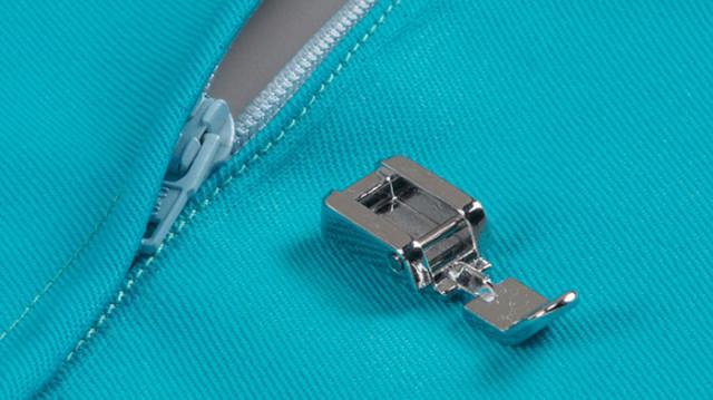 FOOT, ZIPPER BABYLOCK ESG-ZF